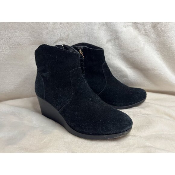 CROCS Leigh Black Suede Wedge Ankle Boot Bootie Women’s Size 9 SN 203418 - Picture 1 of 9